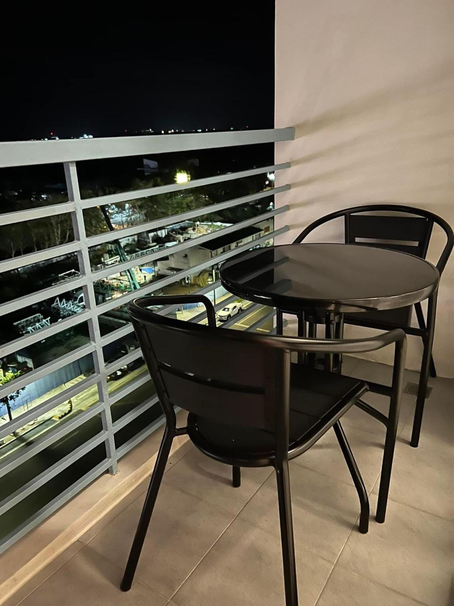 Deluxe Condo 2 Bedroom, 7Th Floor Room Bc In One Madison Tower 3, Megaworld Boulevard, Mandurriao Iloilo City, Philippines Exterior foto